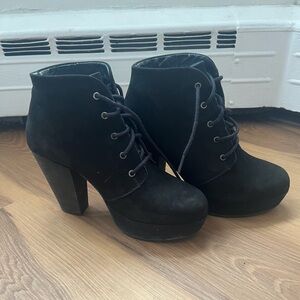 Steve Madden Black Lace Up Ankle Boots